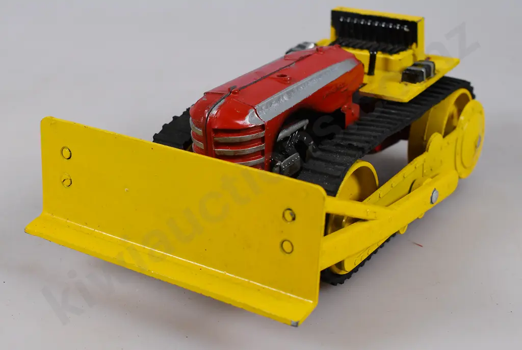 LINCOLN MAJOR MODEL CATERPILLAR TRACTOR WITH BLADE Image 1++