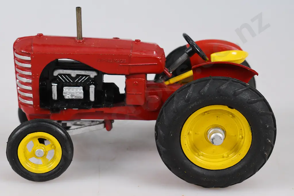 LINCOLN MAJOR MODEL MASSEY HARRIS TRACTOR Image 1++