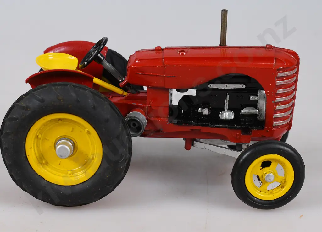 LINCOLN MAJOR MODEL MASSEY HARRIS TRACTOR Image 1++