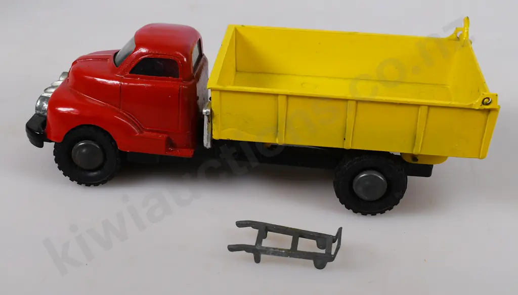 LINCOLN TOYS MAJOR MODELS DUMP TRUCK Image 1++