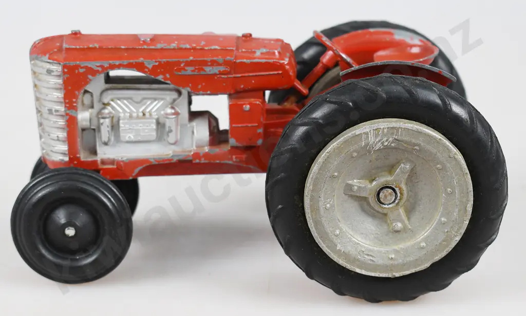 LINCOLN MAJOR MODEL MASSEY HARRIS TRACTOR Image 1++