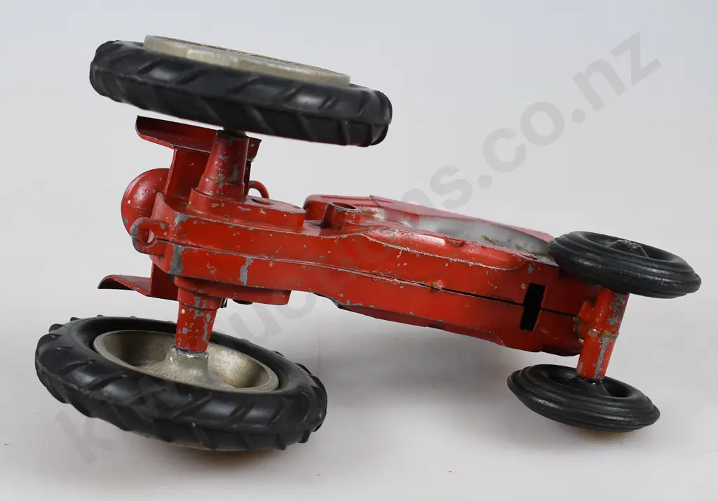 LINCOLN MAJOR MODEL MASSEY HARRIS TRACTOR Image 1++