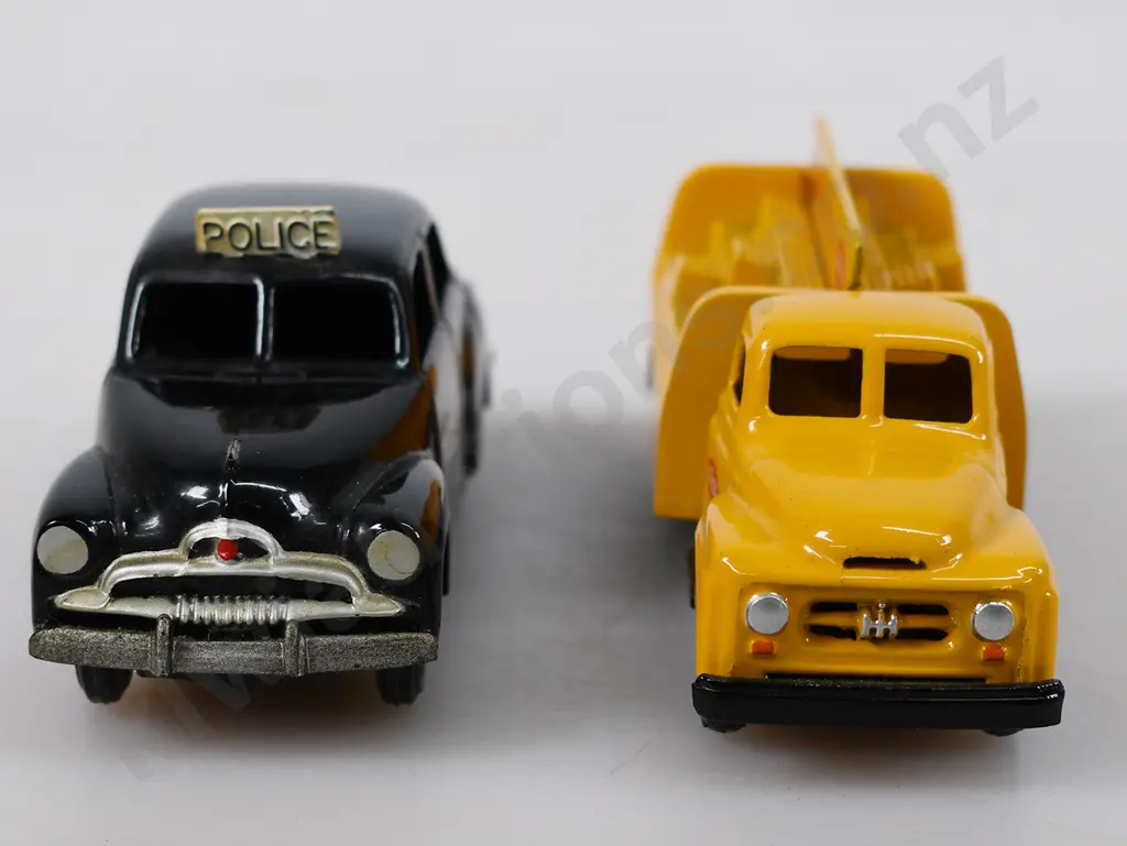 MICRO MODEL HOLDEN, INTERNATIONAL Image 1++