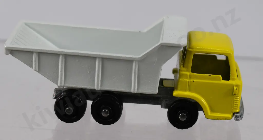 FUN HO MIDGET FORD DUMP TRUCK 50, BOXED Image 1++