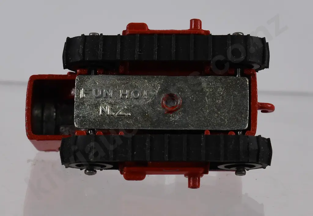 FUN HO MIDGET CATERPILLAR TRACTOR 42, BOXED Image 1++