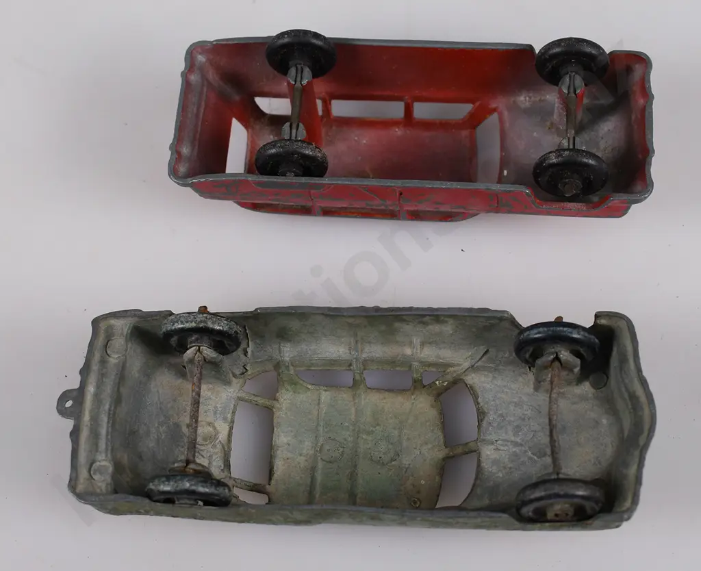 BRENTWARE MODEL CADILLAC SEDAN, FORD ESTATE CAR VEHICLES Image 1++