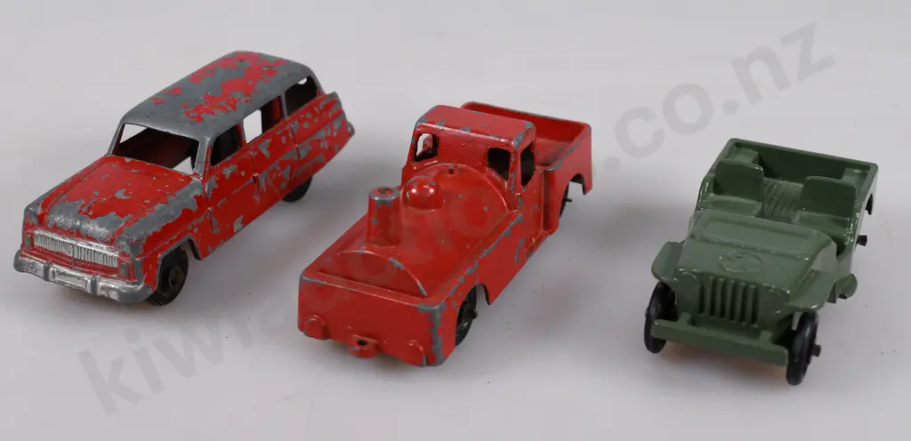BRENTWARE MODEL FORD ESTATE CAR, RAILWAY LOCOMOTIVE, JEEP VEHICLES Image 1++