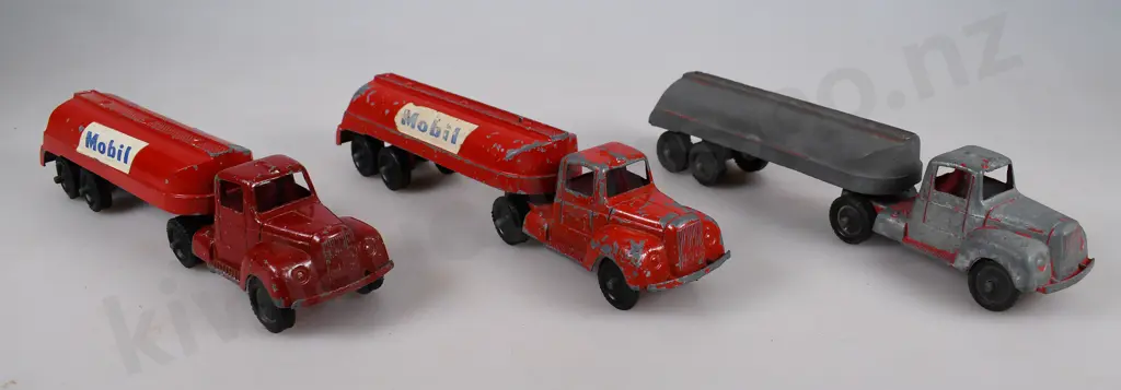 BRENTWARE MODEL MOBIL PETROL TANKERS Image 1++