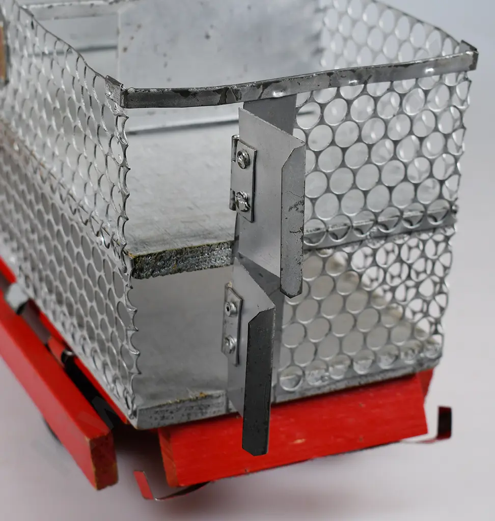 JOYPHYL TOYS WOODEN STOCK TRUCK Image 1++