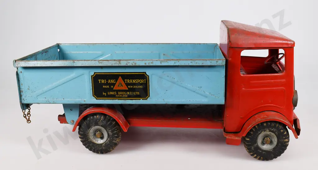 TRI-ANG 200 SERIES TIP TRUCK Image 1++