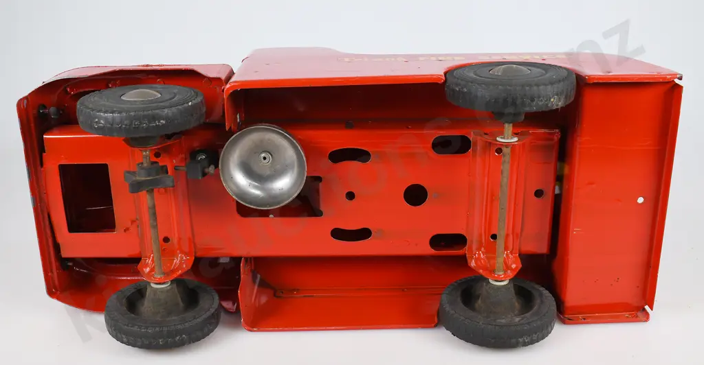 TRI-ANG THAMES TRADER FIRE ENGINE Image 1++