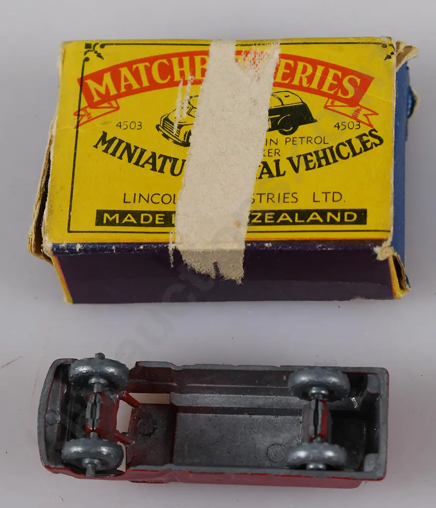 LINCOLN INDUSTRIES MADE IN NEW ZEALAND MATCHBOX AUSTIN PETROL TANKER Image 1++