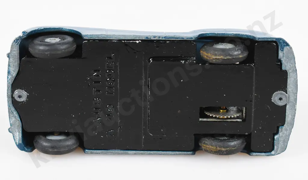 LINCOLN TOYS FRICTION DRIVE AUSTIN A.40 Image 1++