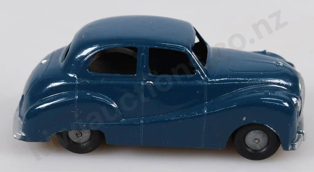 LINCOLN TOYS FRICTION DRIVE AUSTIN A.40 Image 1++