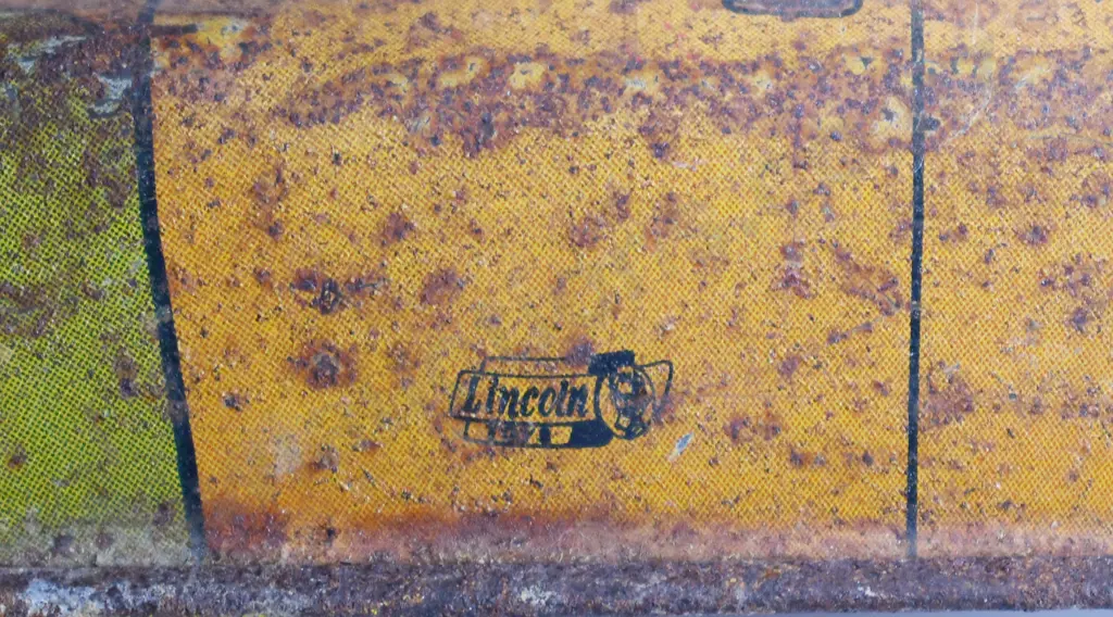 LINCOLN TOYS CLOCKWORK BUTCHER/FIRE DEPT Image 1++