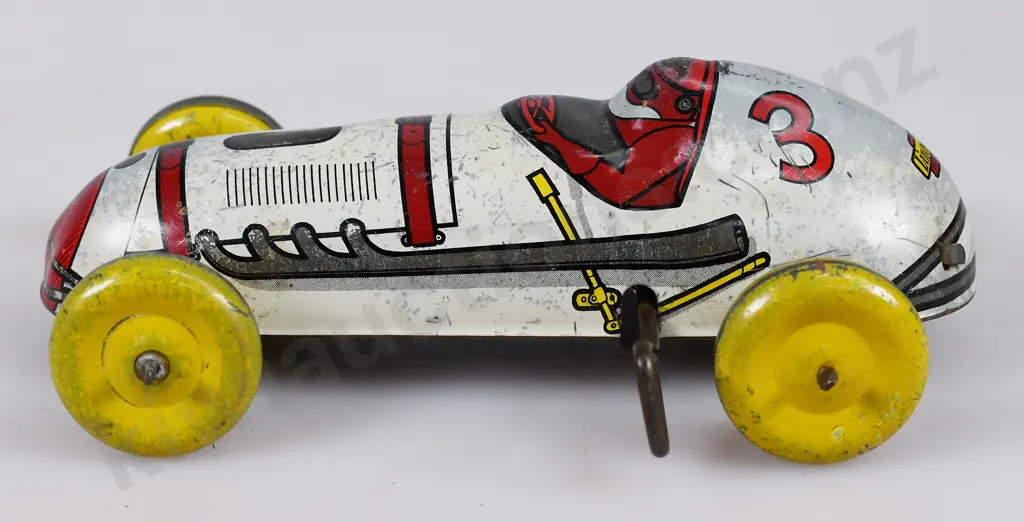 LINCOLN TOYS CLOCKWORK RACING CAR Image 1++