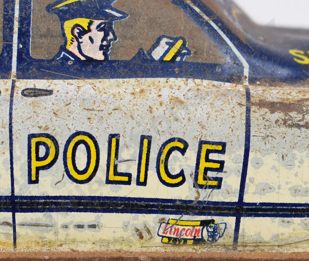 LINCOLN TOYS CLOCKWORK POLICE/FIRE CHIEF Image 1++