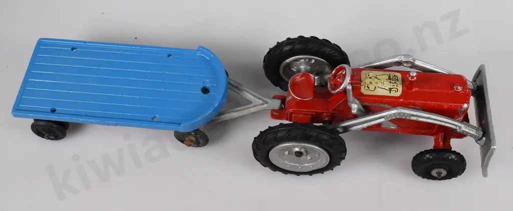 MACKENZIE & BANNISTER TRACTOR & TRAILER Image 1++