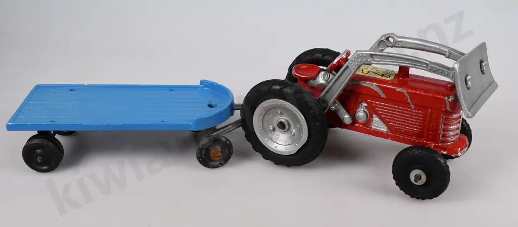 MACKENZIE & BANNISTER TRACTOR & TRAILER Image 1++