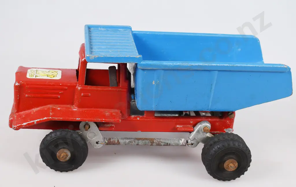 MACKENZIE & BANNISTER TIP TRUCK Image 1++