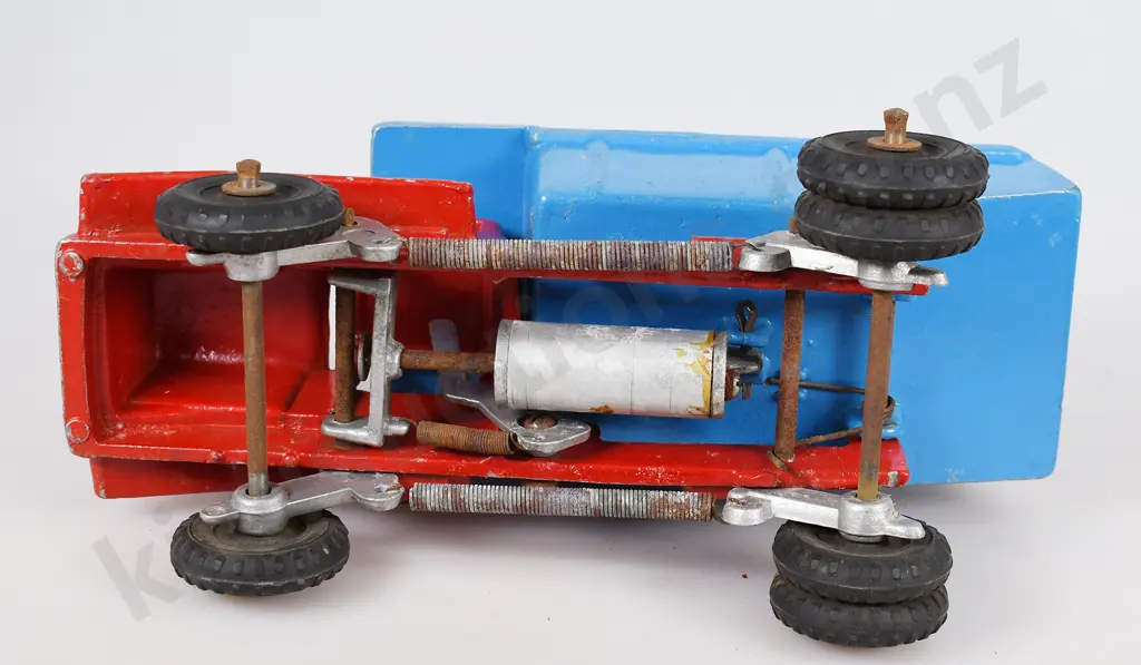 MACKENZIE & BANNISTER TIP TRUCK Image 1++