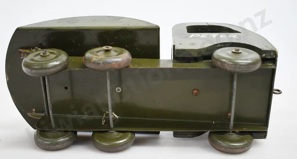 HOMEMADE TIN TRUCK Image 1++