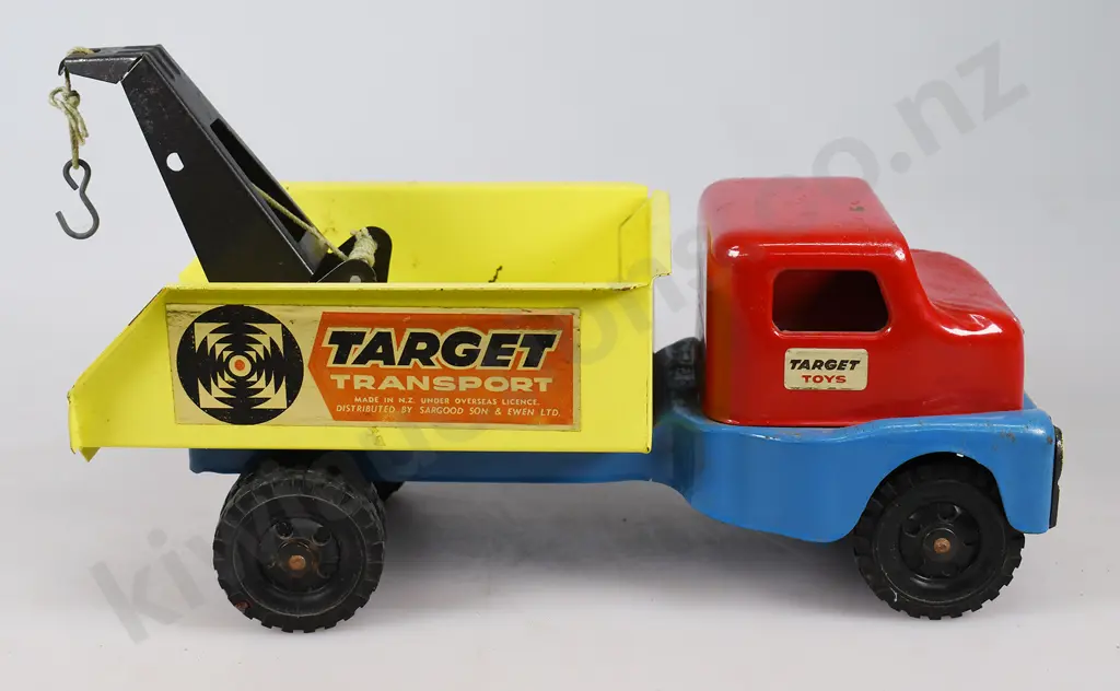TARGET TOYS BREAKDOWN TRUCK Image 1++