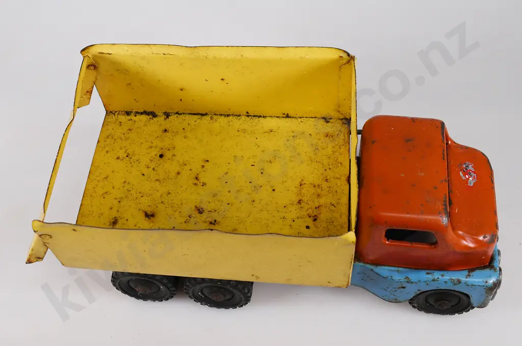 TARGET TOYS TIP TRUCK Image 1++