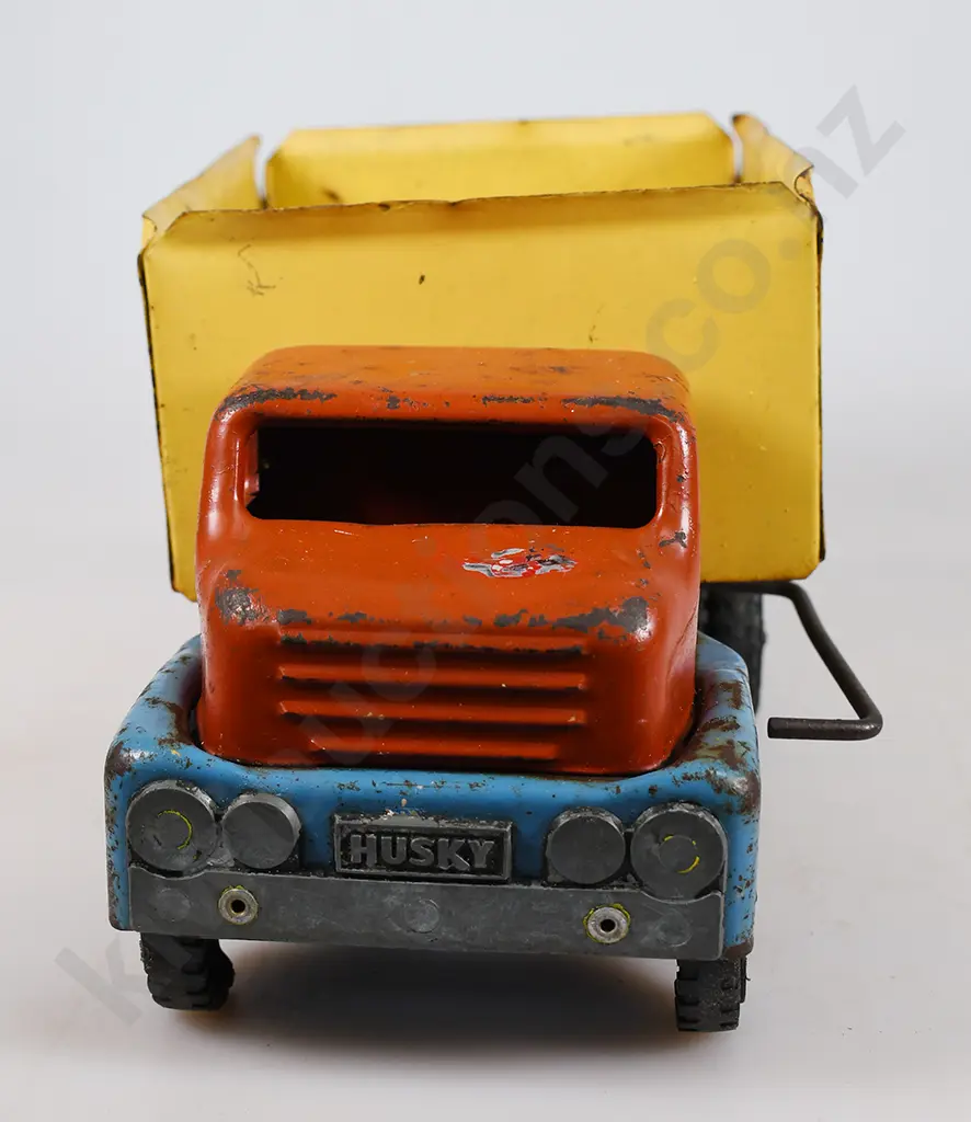 TARGET TOYS TIP TRUCK Image 1++