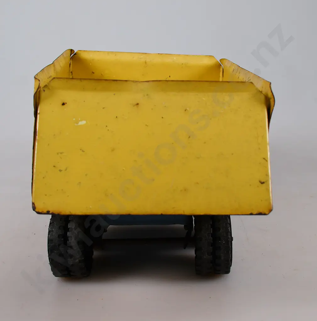 TARGET TOYS TIP TRUCK Image 1++