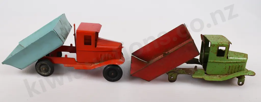 TRI-ANG 000 SERIES TIP LORRY Image 1++