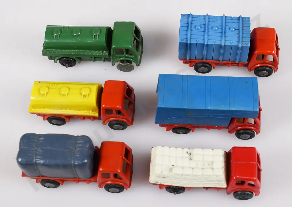 TRI-ANG MINIC TOYS PUSH & GO 000 SERIES MODELS Image 1++