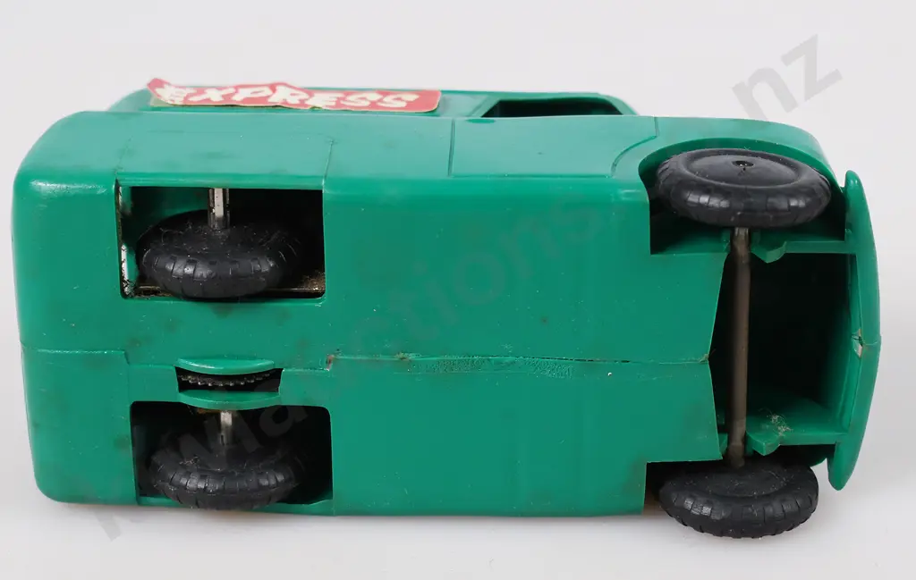 TRI-ANG MINIC DELIVERY VAN BOXED Image 1++