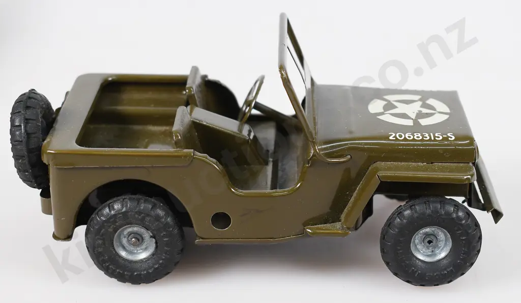 TRI-ANG MINIC CLOCKWORK JEEP No 2 Image 1++