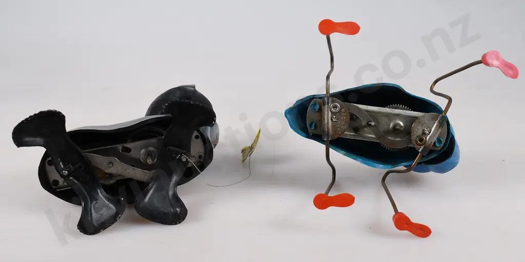 TRIANG CLOCKWORK NOVELTIES Image 1++