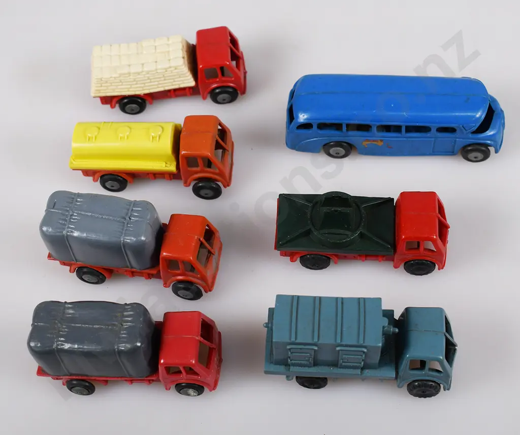 TRI-ANG MINIC TOYS PUSH & GO 000 SERIES MODELS Image 1++