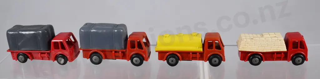 TRI-ANG MINIC TOYS PUSH & GO 000 SERIES MODELS Image 1++