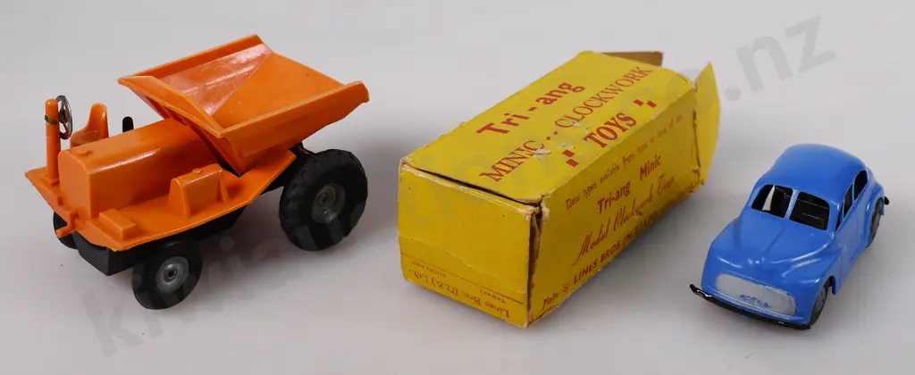 TRI-ANG MINIC PLASTIC VEHICLES Image 1++