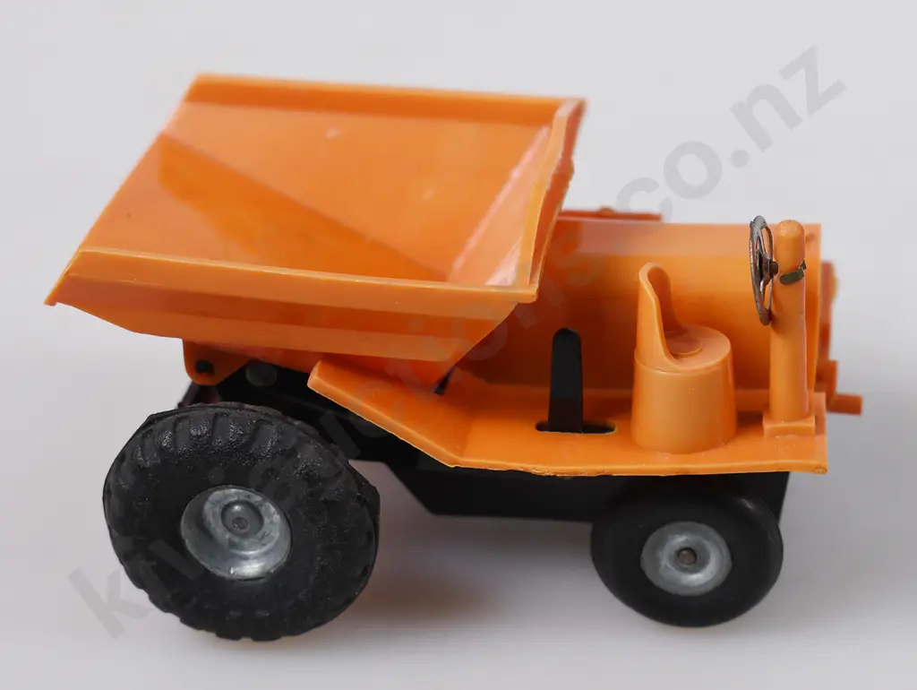 TRI-ANG MINIC PLASTIC VEHICLES Image 1++