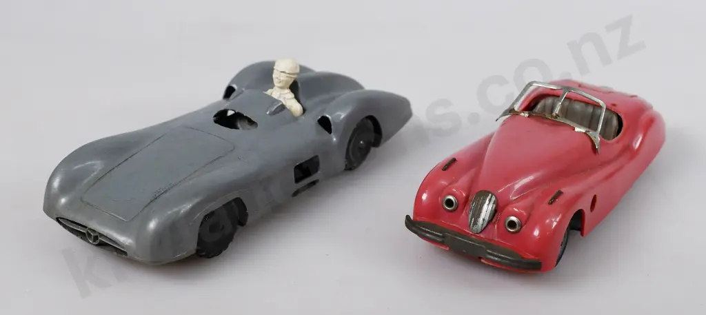 TRI-ANG MINIC MERCEDES, JAGUAR Image 1++