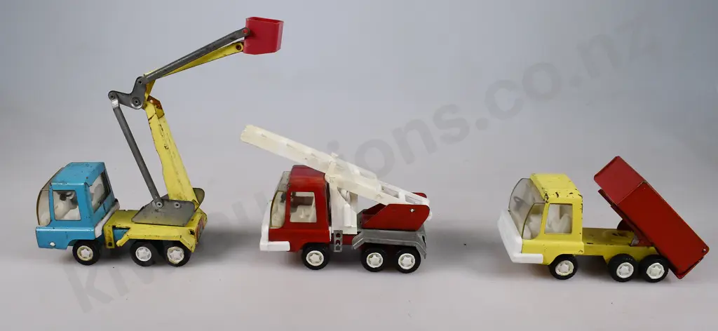 TRI-ANG MIGHTY MINI TRUCKS Image 1++