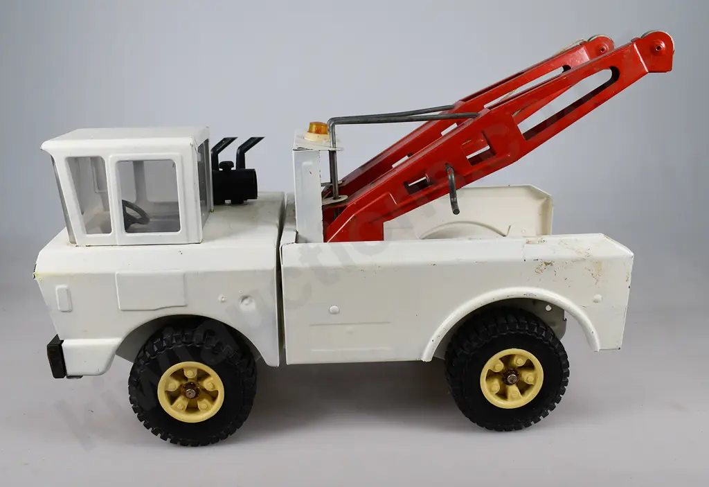 TONKA MIGHTY WRECKER TRUCK Image 1++