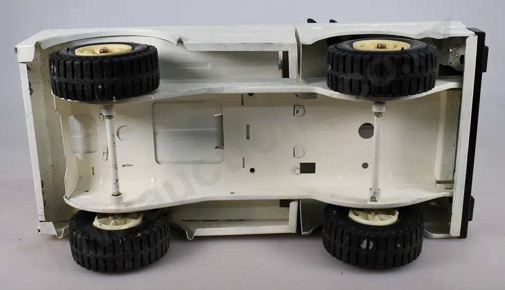 TONKA MIGHTY WRECKER TRUCK Image 1++