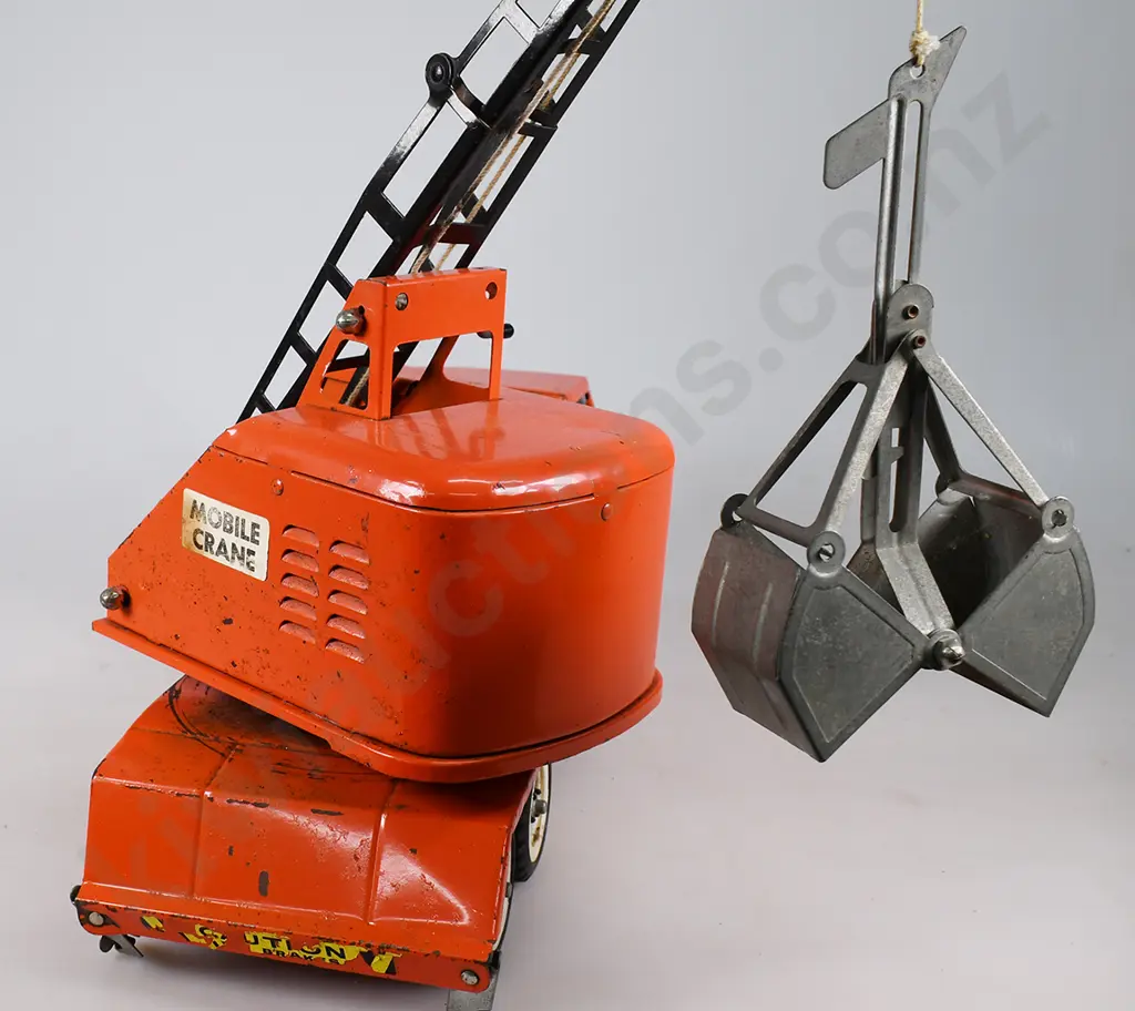 TONKA PRESSED STEEL CRANE TRUCK Image 1++