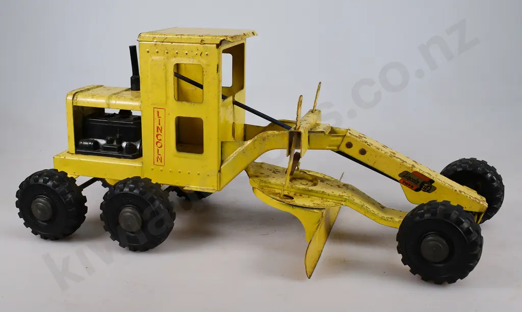 LINCOLN SUPER HERCULES 4224 GRADER Image 1++