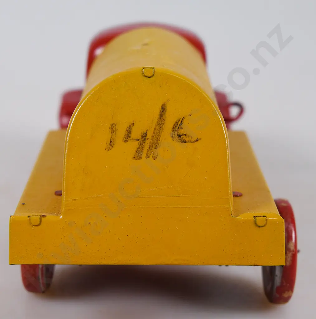 STAR TOYS NZ MADE PRESSED METAL CLOCKWORK SHELL TANKER Image 1++
