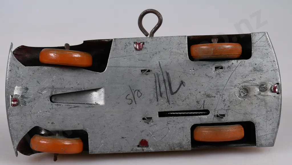 STAR TOYS NZ MADE PRESSED METAL CLOCKWORK CAR Image 1++