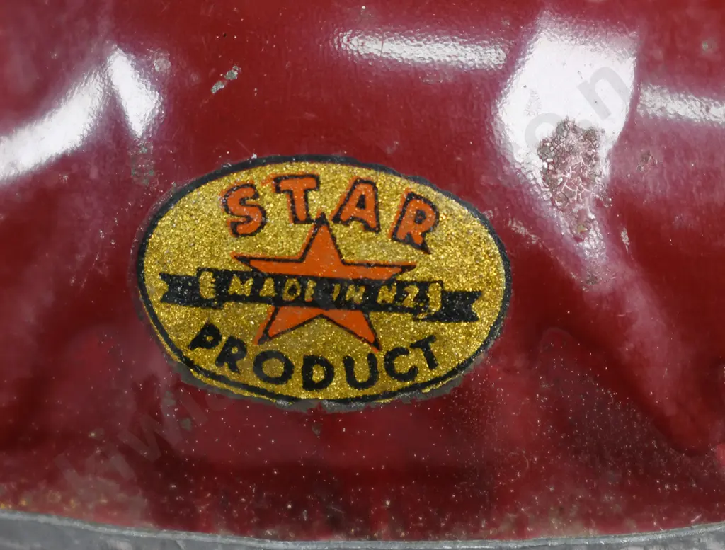 STAR TOYS NZ MADE PRESSED METAL CLOCKWORK CAR Image 1++