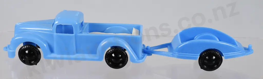 CHRISTCHURCH MADE TRUCK & TRAILER IN ORIGINAL BOX Image 1++