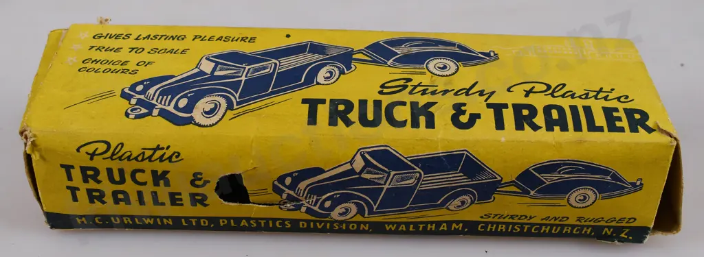 CHRISTCHURCH MADE TRUCK & TRAILER IN ORIGINAL BOX Image 1++